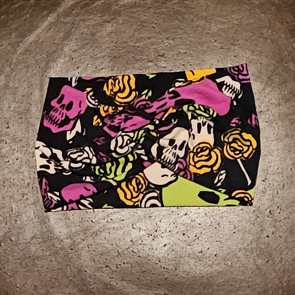 Colorful Skull and Rose Print Scarf